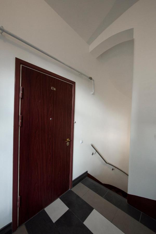 Stylish Studio Apartment In The Heart Of Riga Ngoại thất bức ảnh